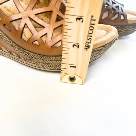 Earth | Women's  Slip on Leather Wedge Sandals Size 8 - Picture 14 of 14